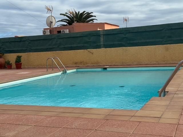 Swimming pool of Duplex for sale in San Bartolomé de Tirajana  with Air Conditioner and Community pool