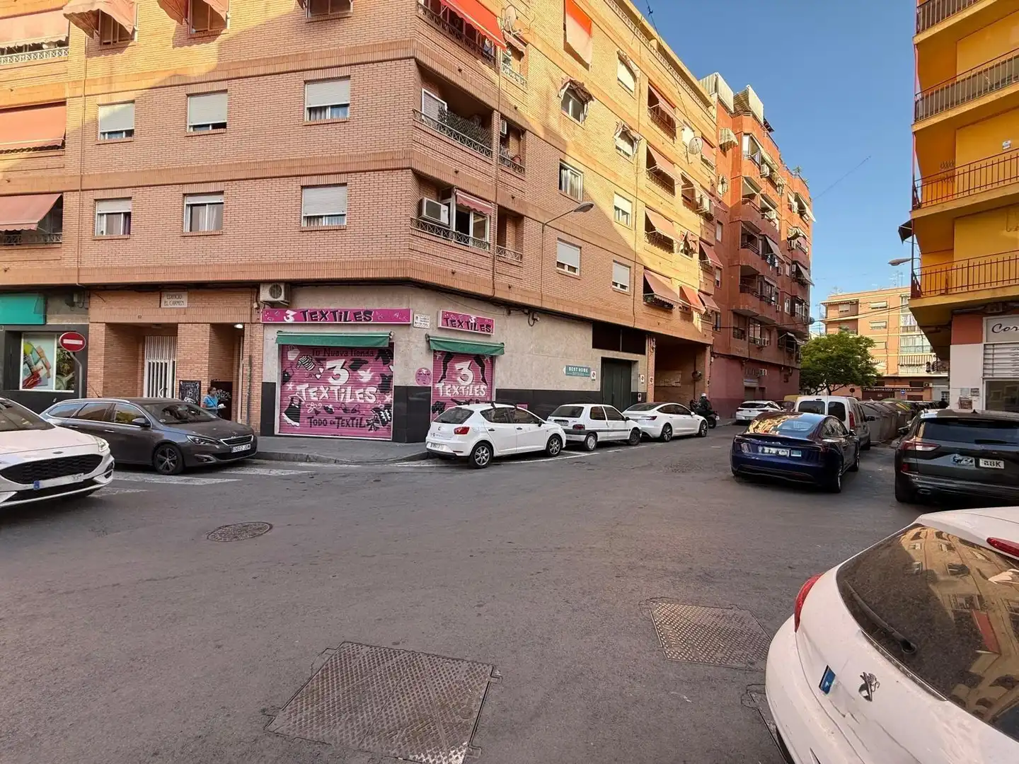 Individual en venta en Calle JUAN DE JUANES