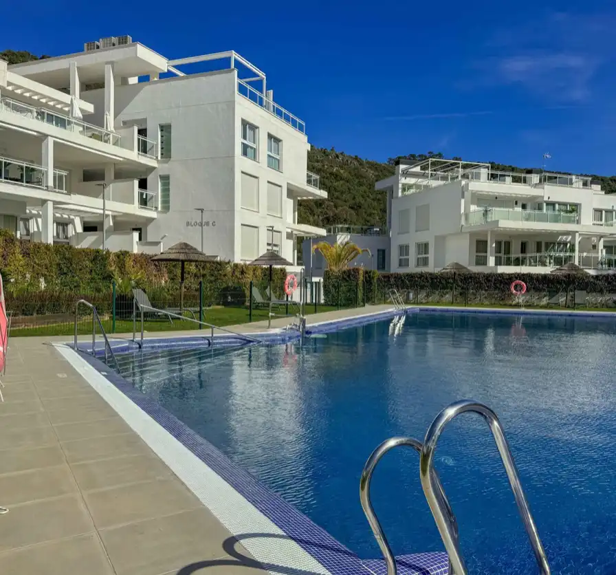 Flat with pool for sale in Benahavís pueblo, imagen 3