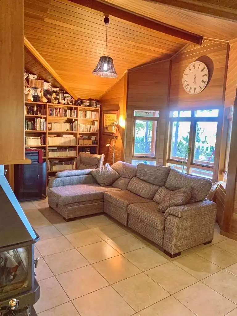 Sala de estar de Casa o chalet en venta en Teruel con Calefacción, Jardín privado y Parquet