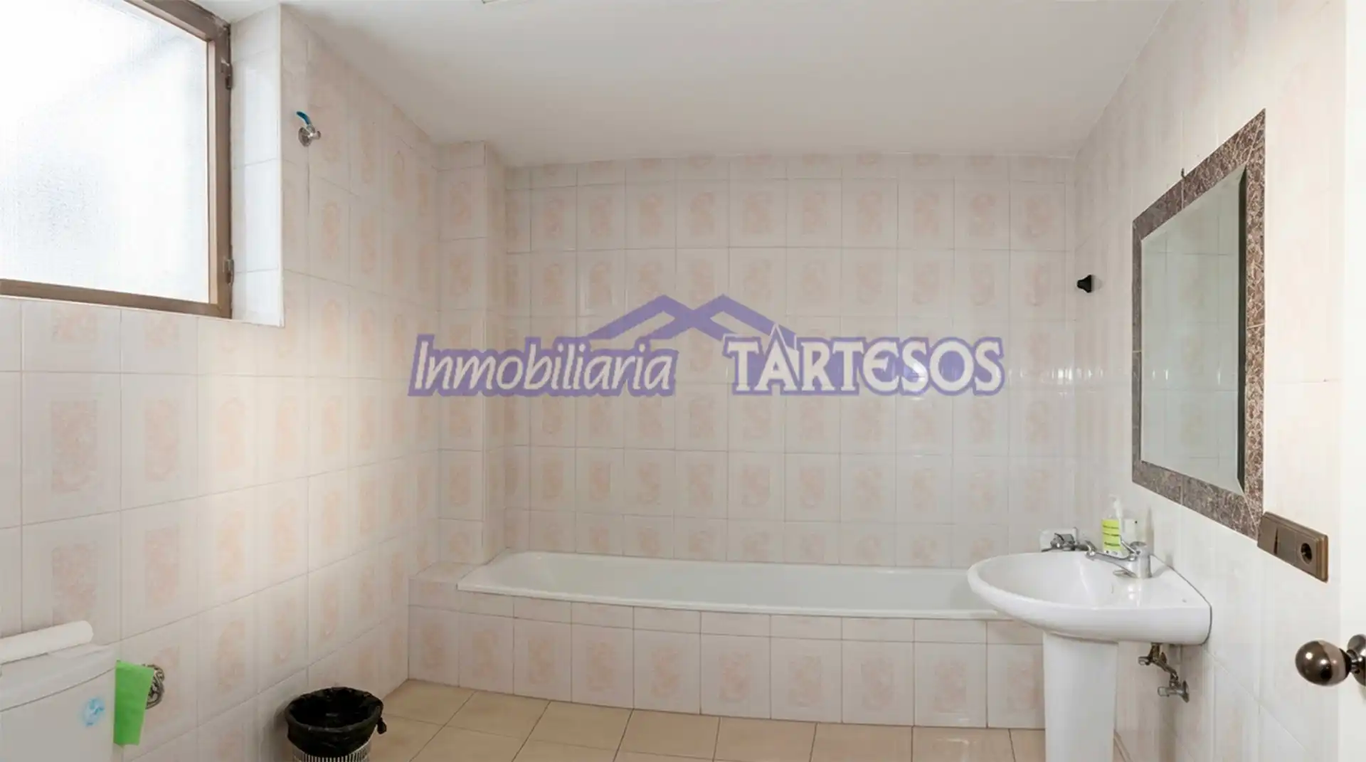 Badezimmer von Fabrikhallen zur Miete in Armilla mit Heizung und Alarm