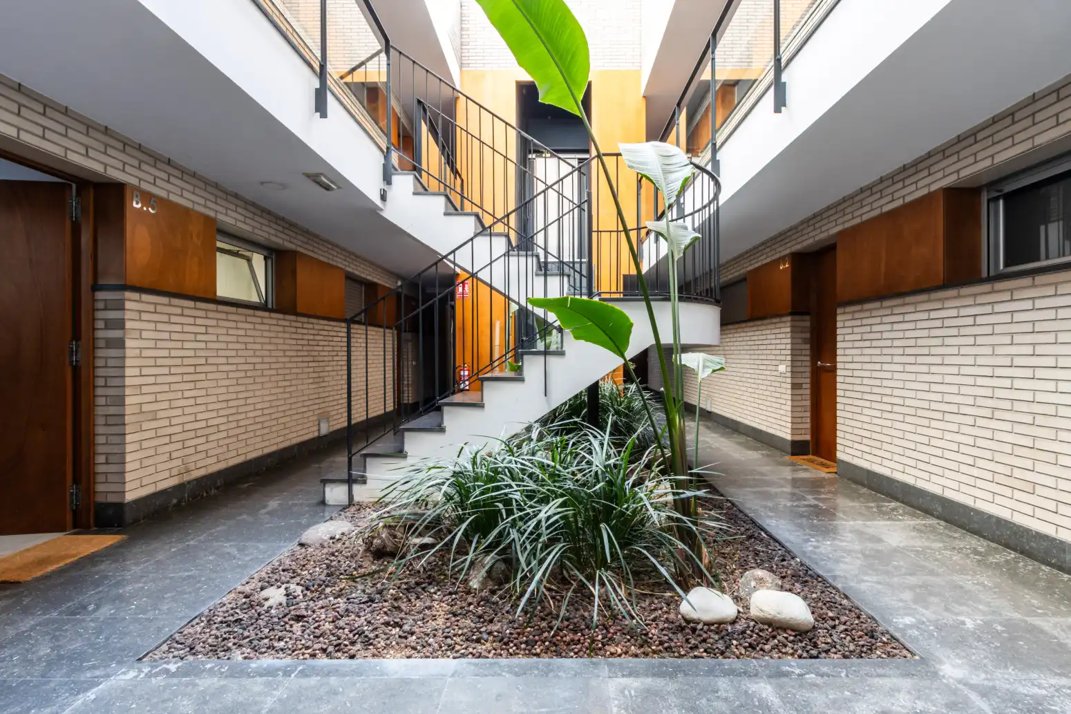 Wohnung zum Verkauf in Terrassa mit Heizung und Privatgarten