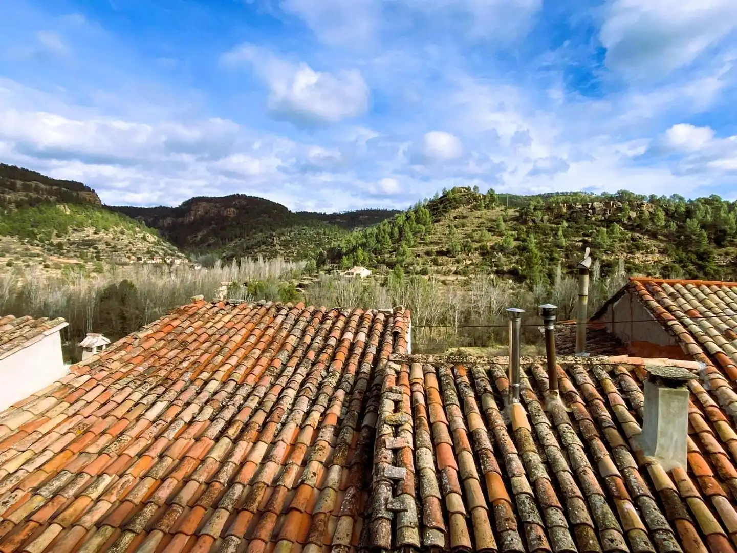 Vista exterior de Finca rústica en venda en Olba amb Calefacció i Moblat