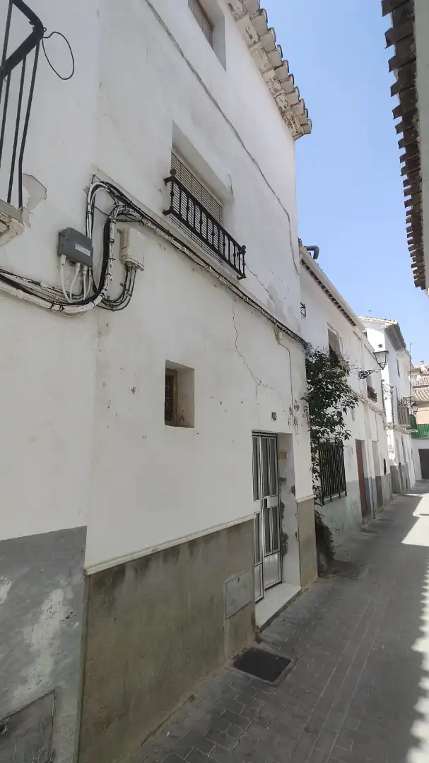 Vista exterior de Casa o xalet en venda en Baza amb Moblat