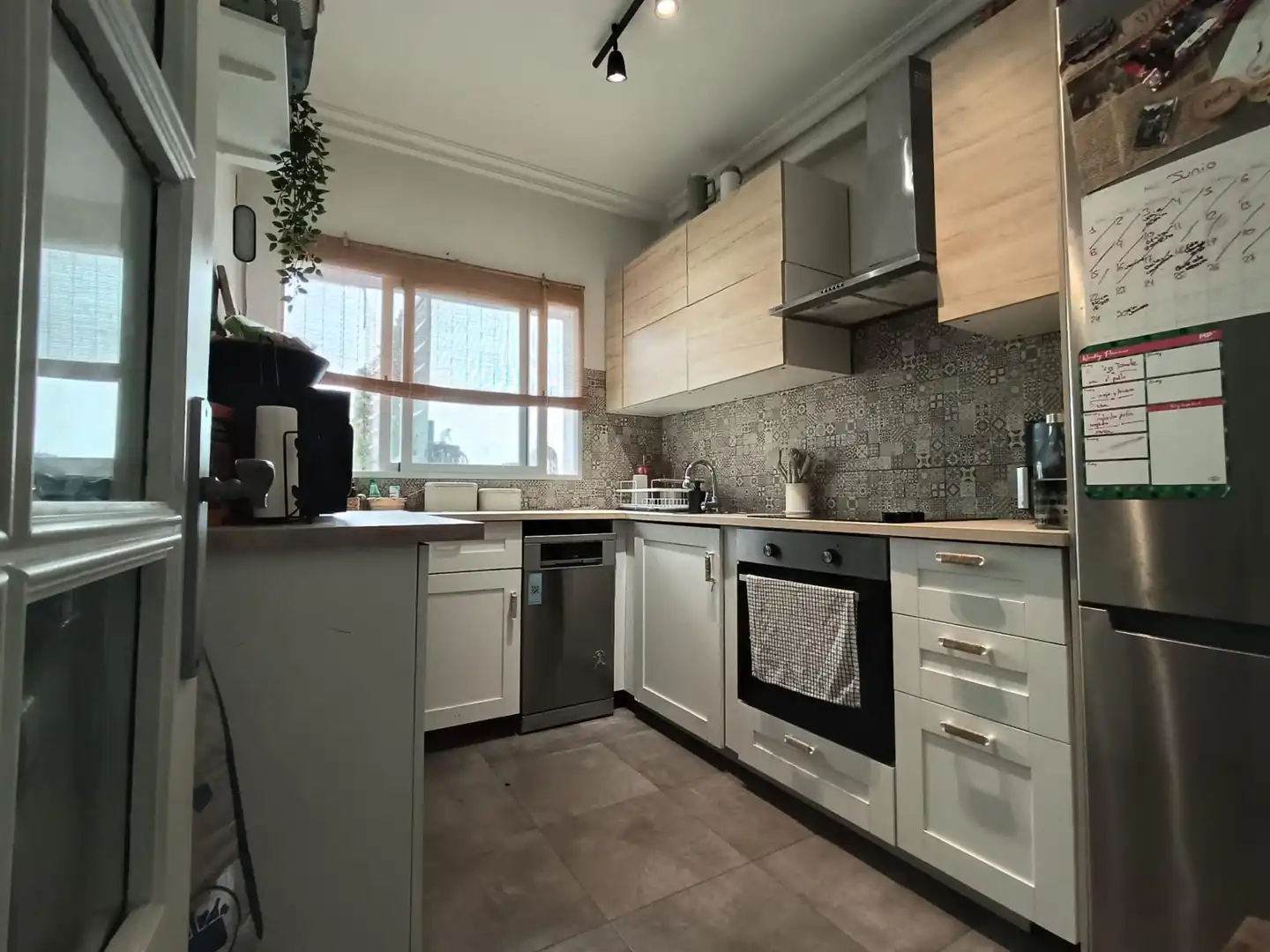 Küche von Wohnung zum Verkauf in Córdoba mit Klimaanlage, Terrasse und Balkon