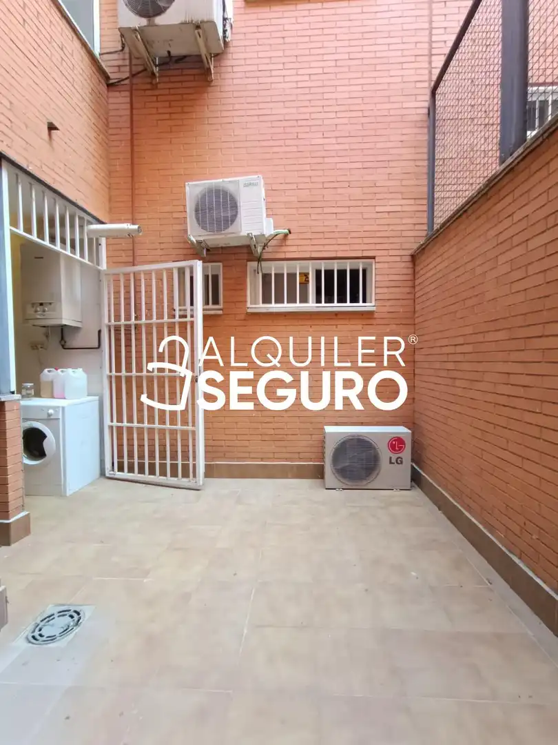 Piso con ascensor en alquiler en del Universo, imagen 36