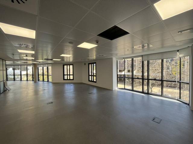 Oficina en Alquiler en Carrer d'Ausiàs Marc en Fort Pienc