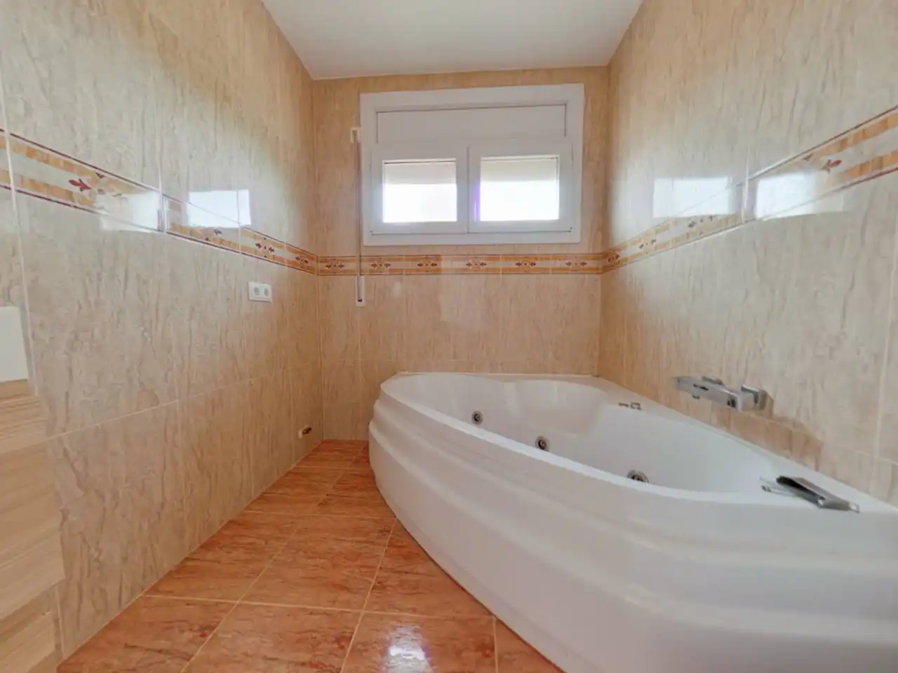 Casa amb piscina en venda a Calle Bellmunt, imagen 6