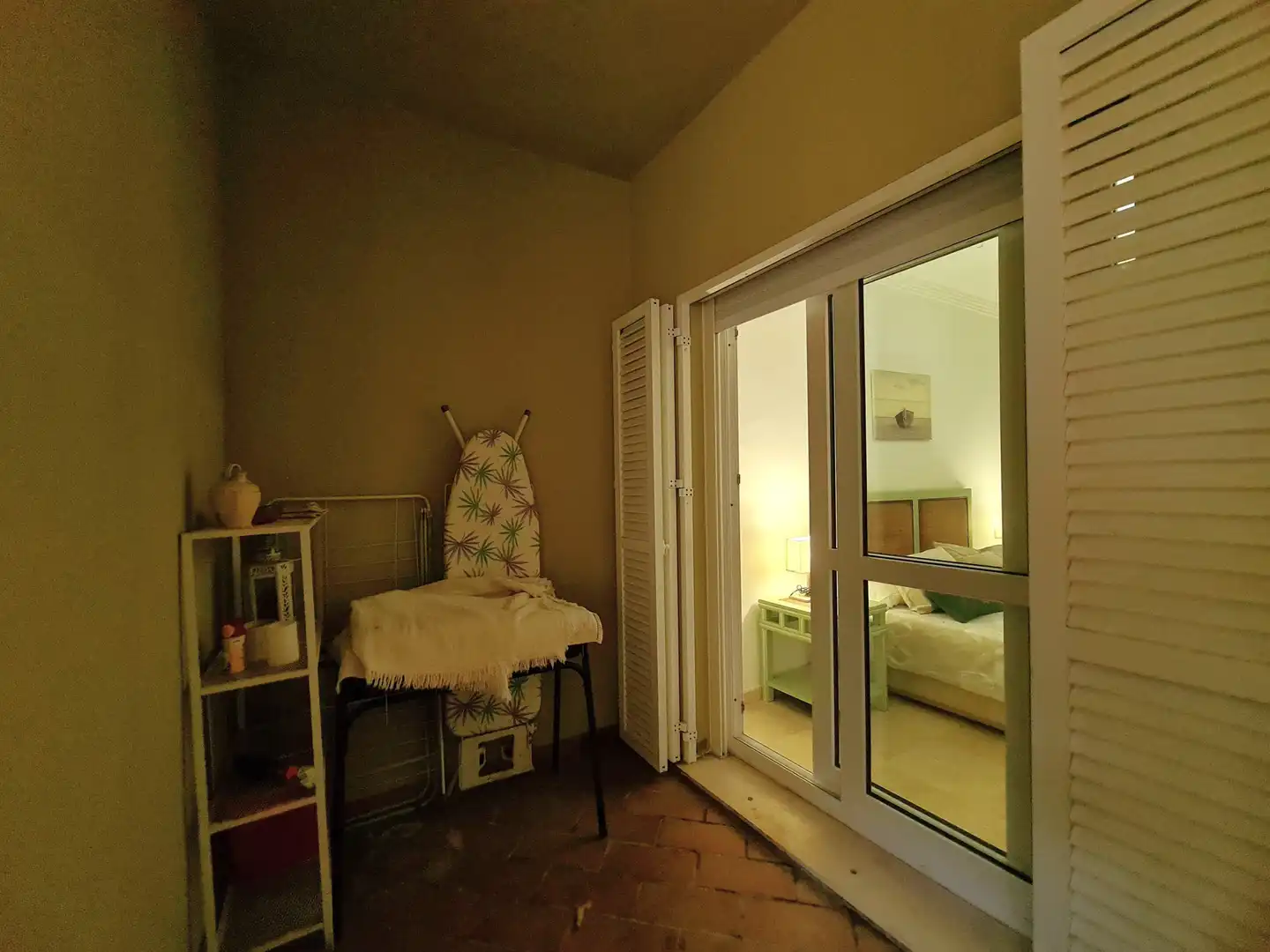 Dormitori de Apartament en venda en Sotogrande amb Jardí privat, Terrassa i Moblat