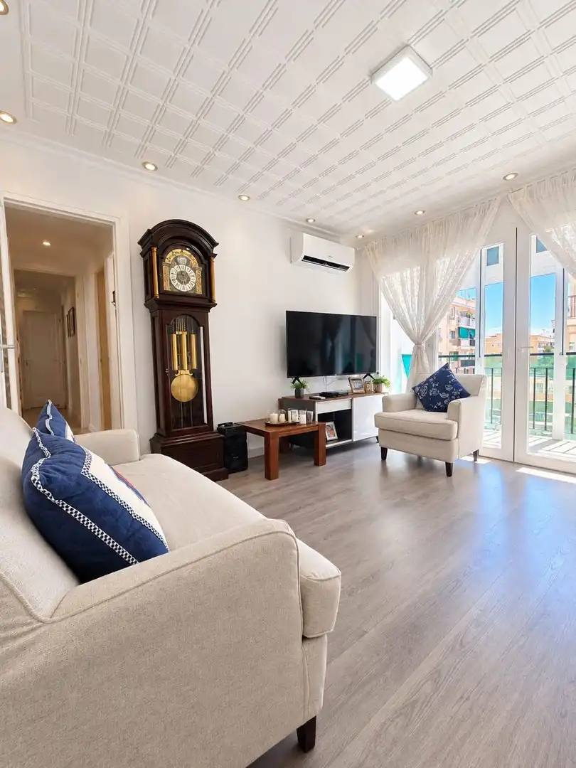 Piso con terraza en venta en Llevant, imagen 2