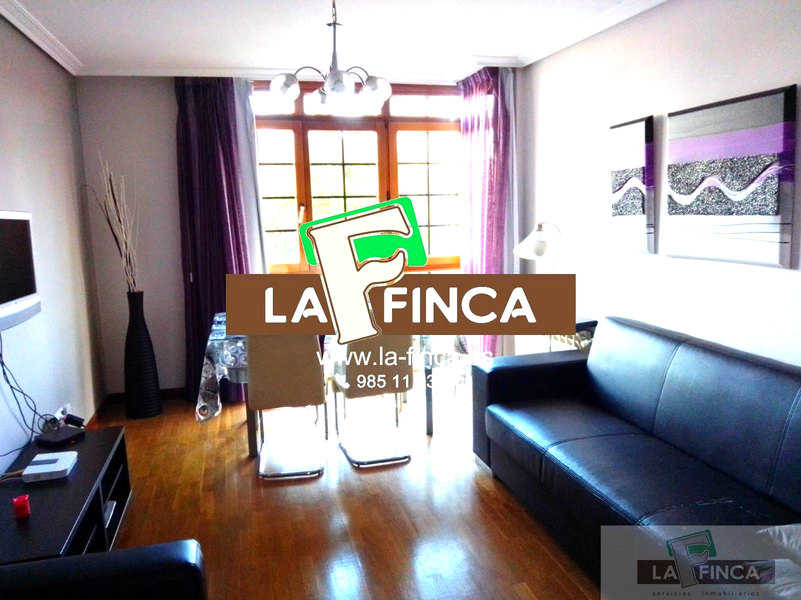 Living room of Flat to rent in Oviedo   with Heating, Parquet flooring and Terrace