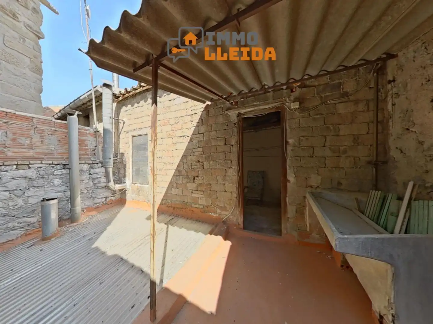 Vista exterior de Casa o chalet en venta en Castellserà con Calefacción, Parquet y Terraza