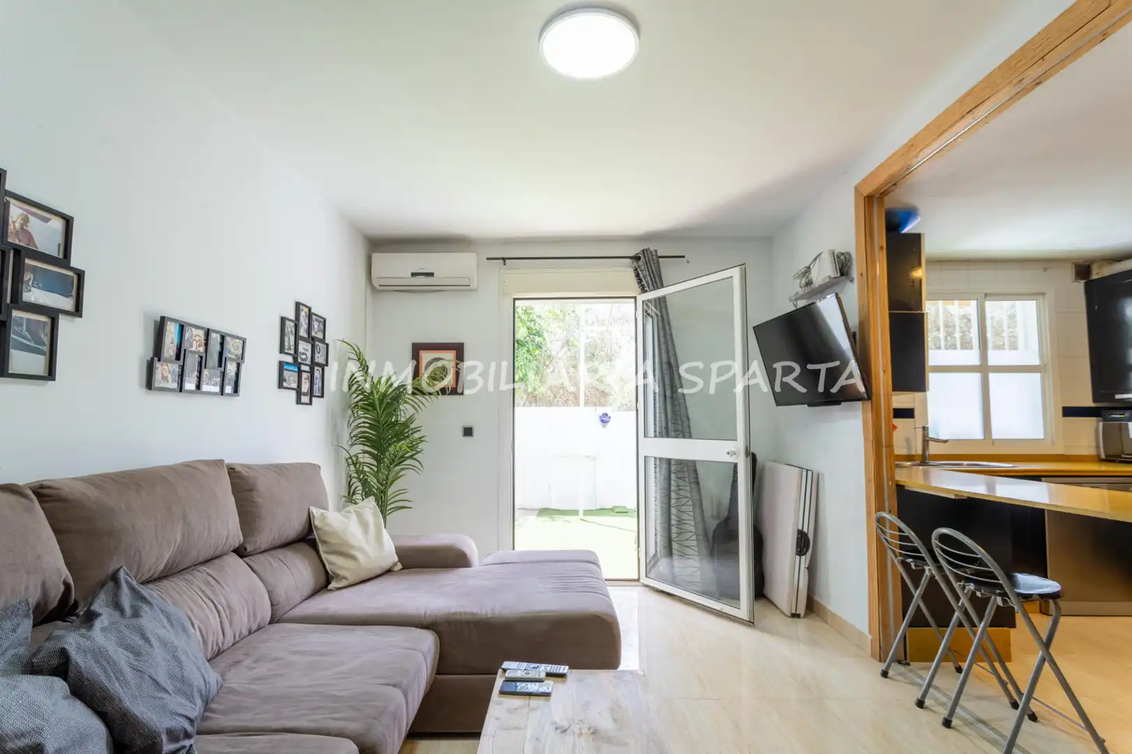 Living room of Detached homes for sale in Espartinas  with Air Conditioner and Heating