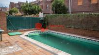 Swimming pool of House or chalet for sale in Pinto  with Air Conditioner, Terrace and Swimming Pool