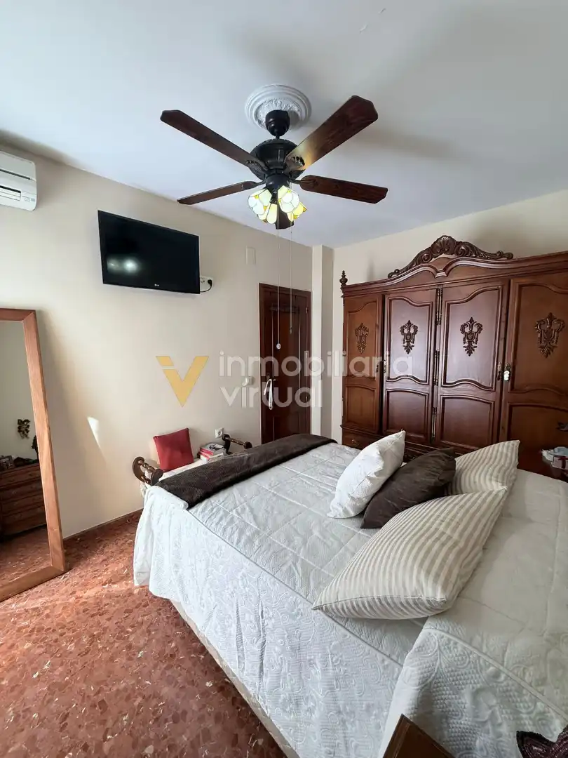Dormitori de Casa o xalet en venda en Lucena amb Moblat