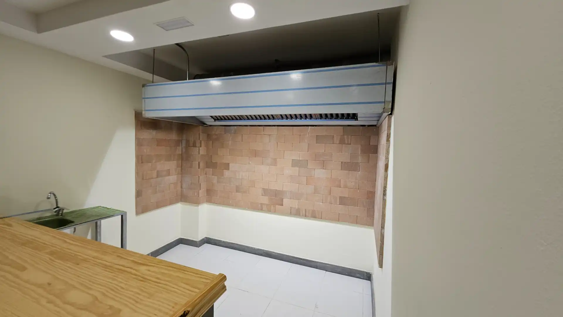 Cocina de Edificio en venta en Ingenio con Alarma