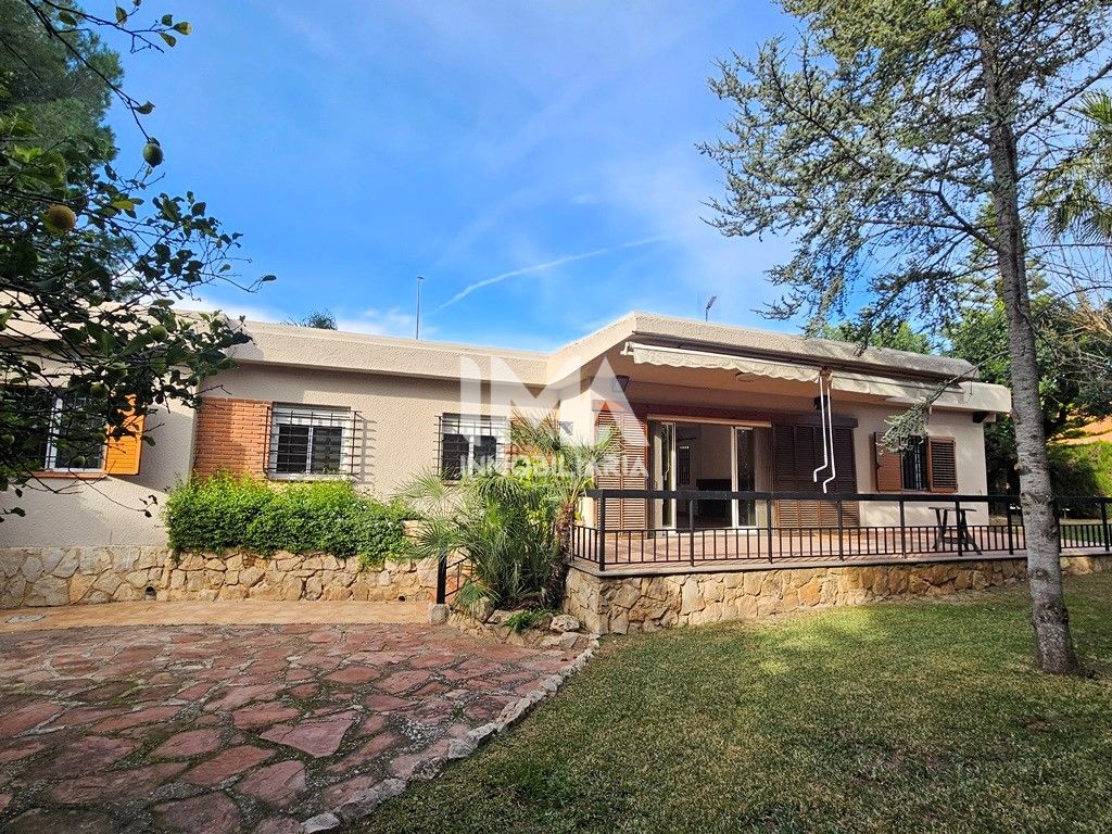 Casa o xalet de lloguer a San Antonio de Benagéber