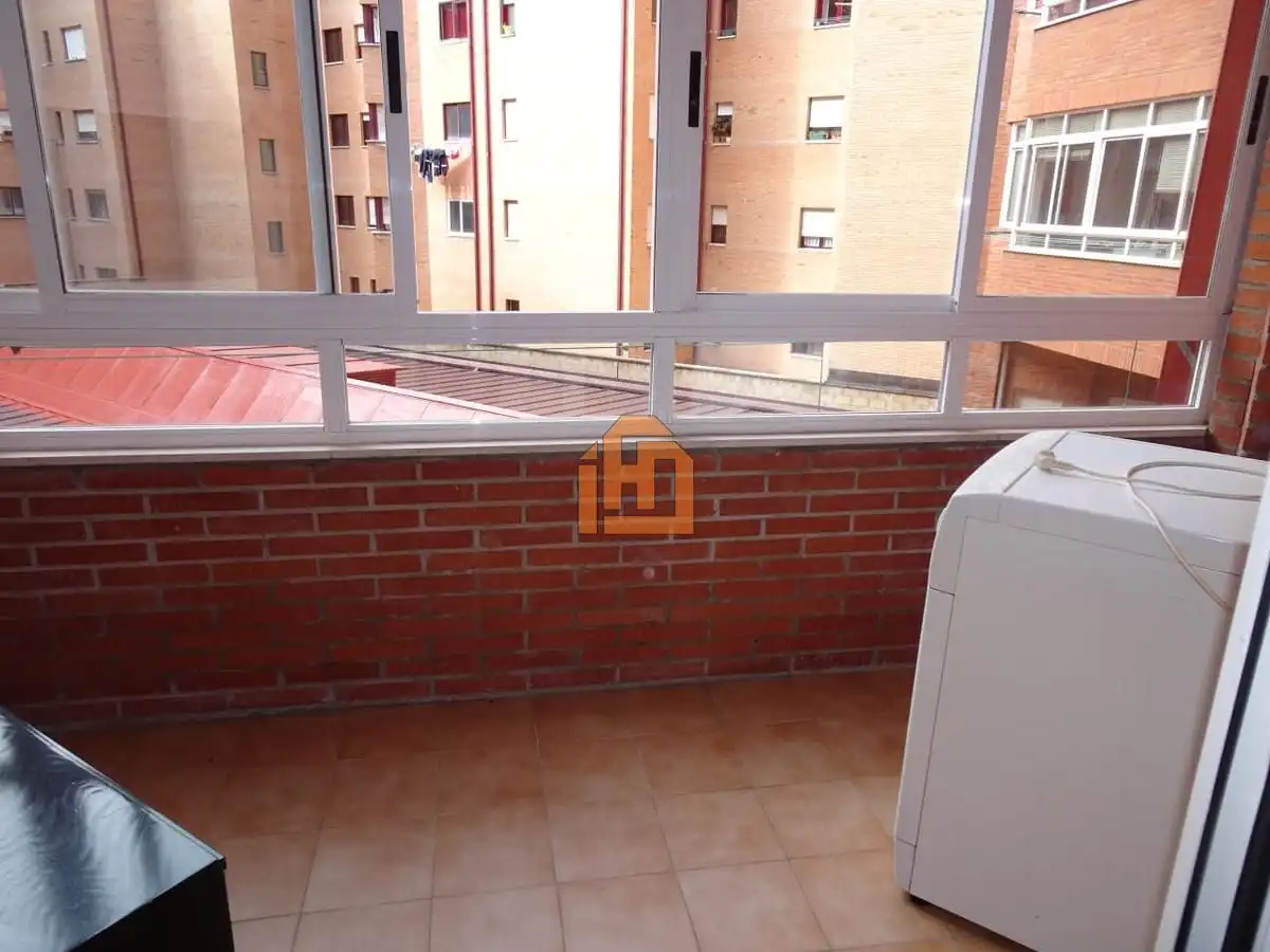 Mini appartamento con ascensore in affitto a Calle Quiñones de Leon, imagen 13