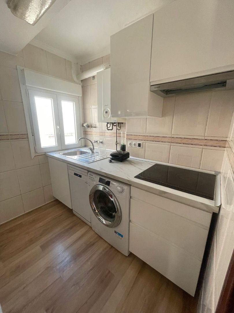 Küche von Wohnung miete in  Zaragoza Capital mit Heizung, Parkett und Möbliert