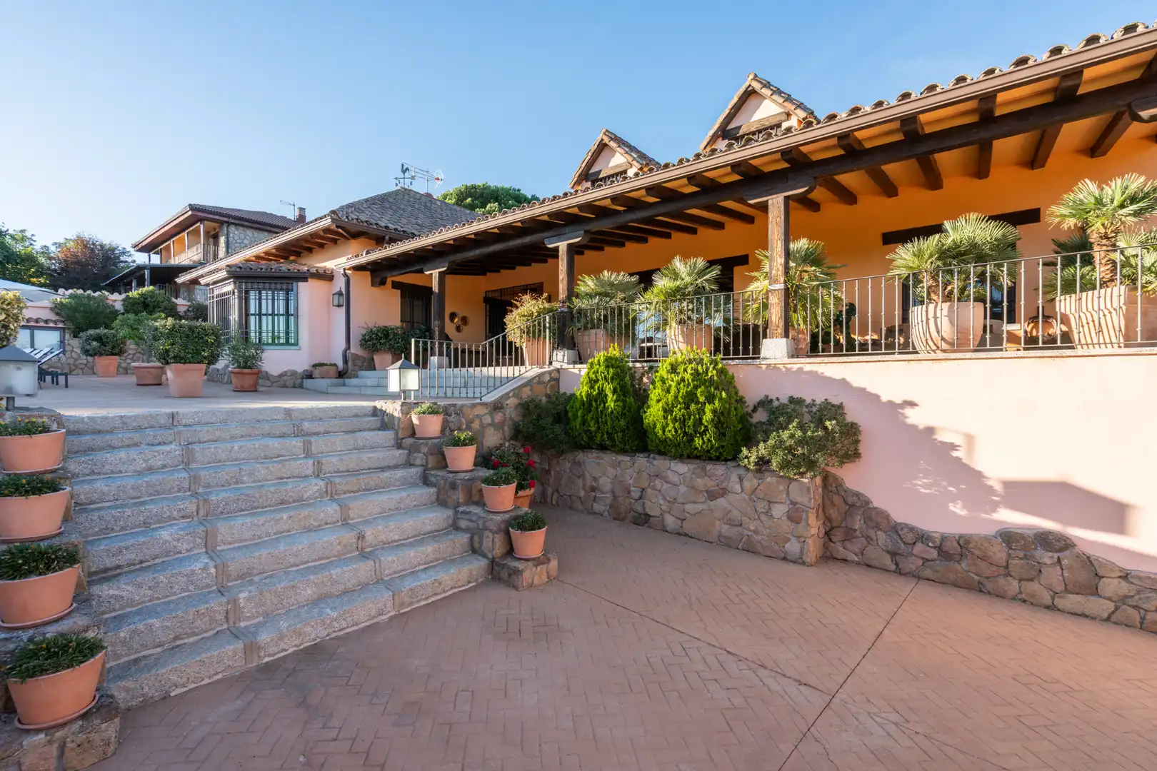 Exterior view of Houses for sale in Manzanares El Real  with Air Conditioner, Heating and Private garden