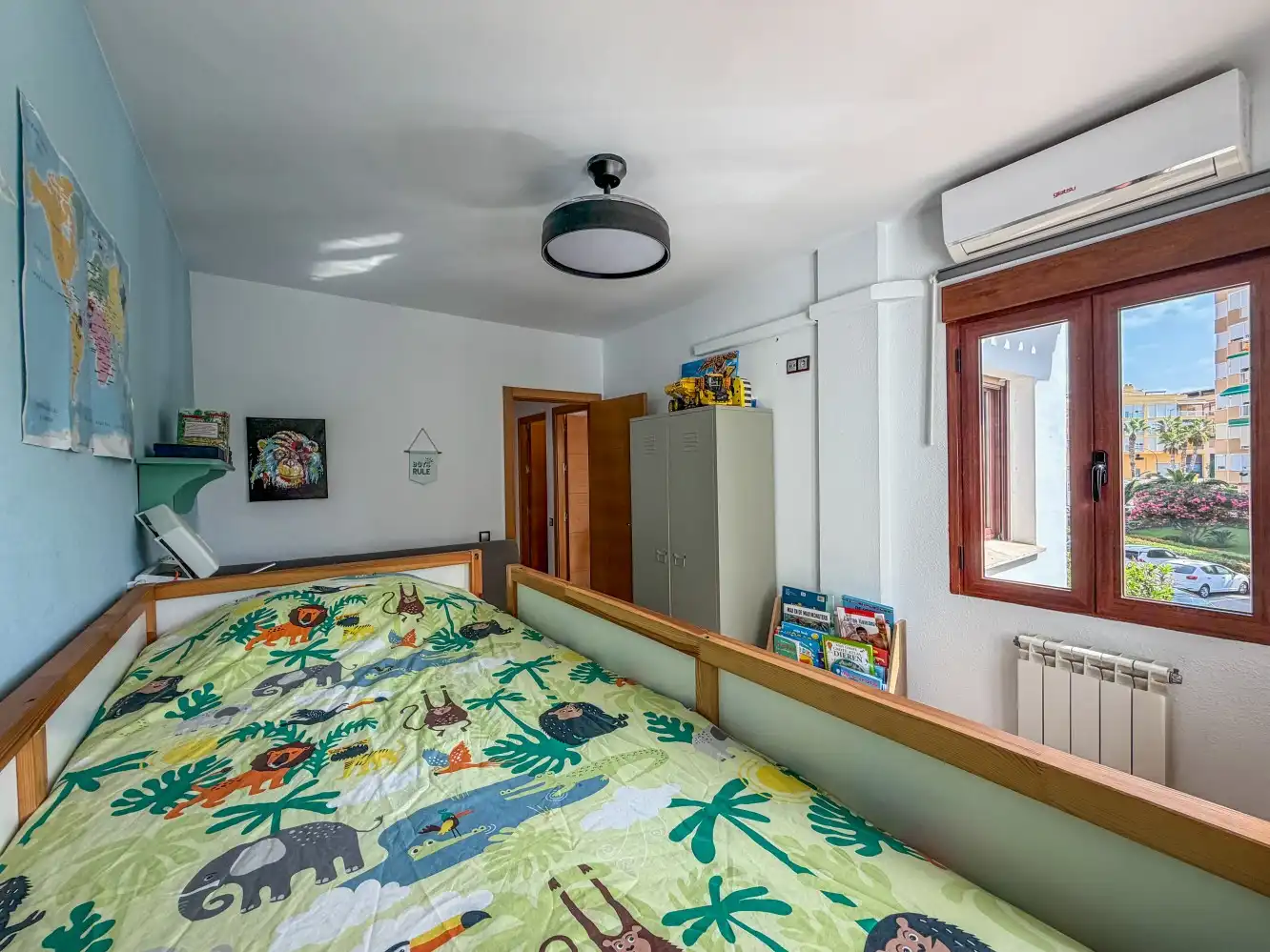 Habitación de Casa adosada en venta en Torrox con Aire acondicionado, Calefacción y Terraza