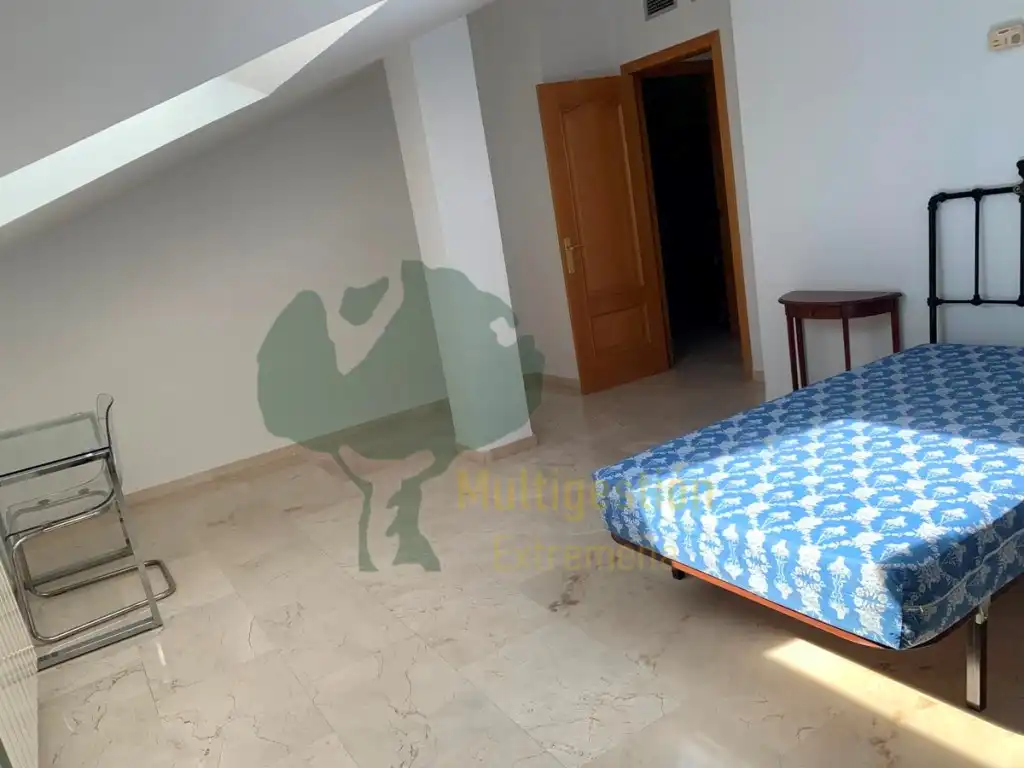 Bedroom of Duplexes for rent in Cáceres