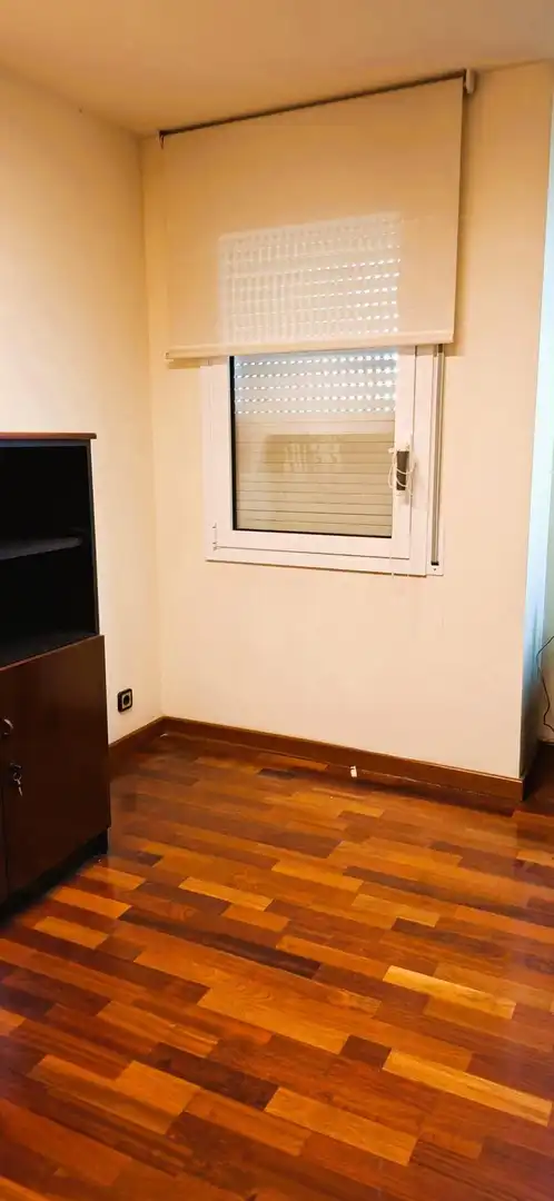 Bedroom of Office for rent in Eixample Nord