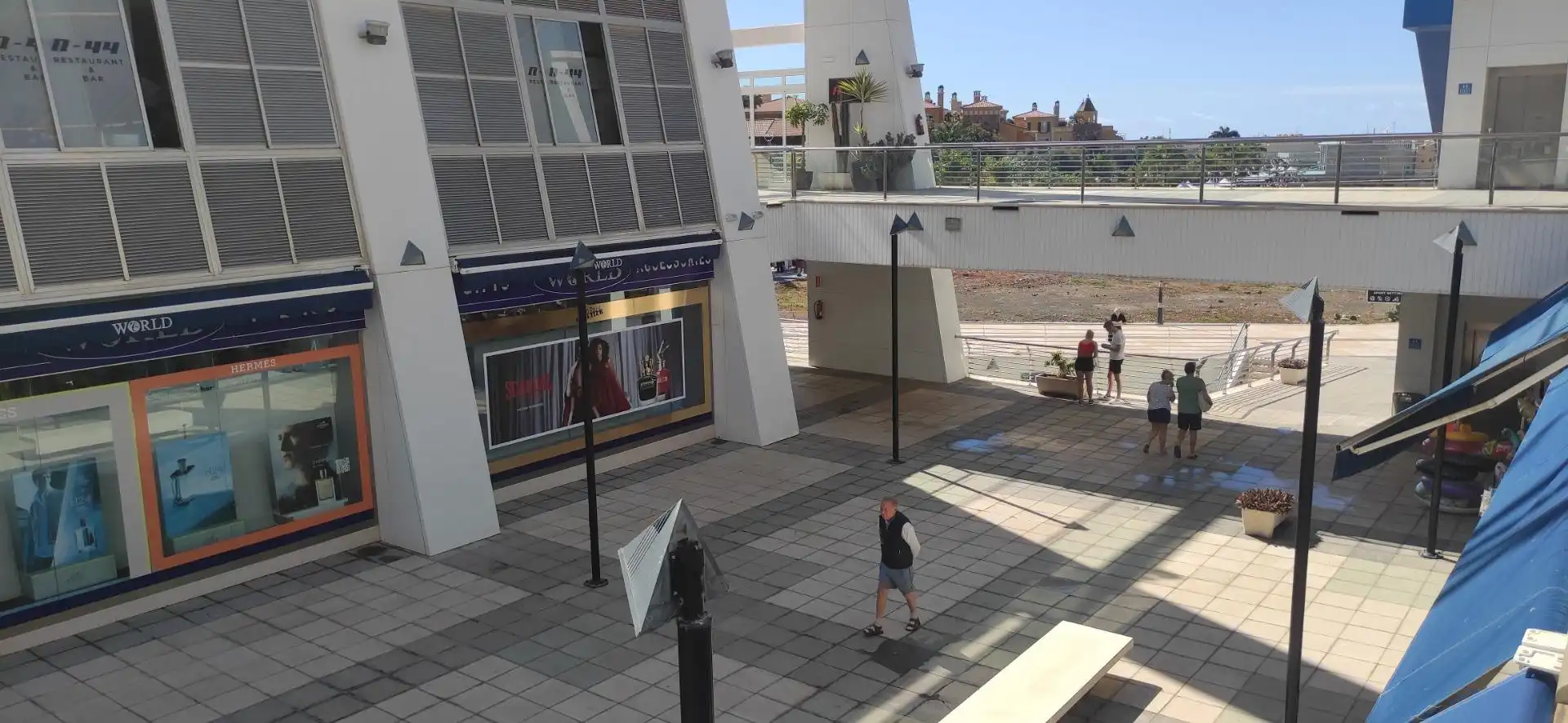 Vista exterior de Local en venda en Mogán amb Terrassa
