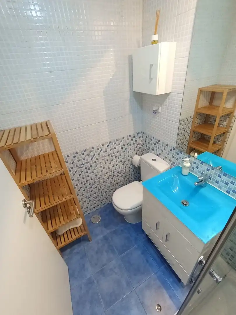 Bathroom of Flat for rent in Parla  with Air Conditioner, Heating and Storage room