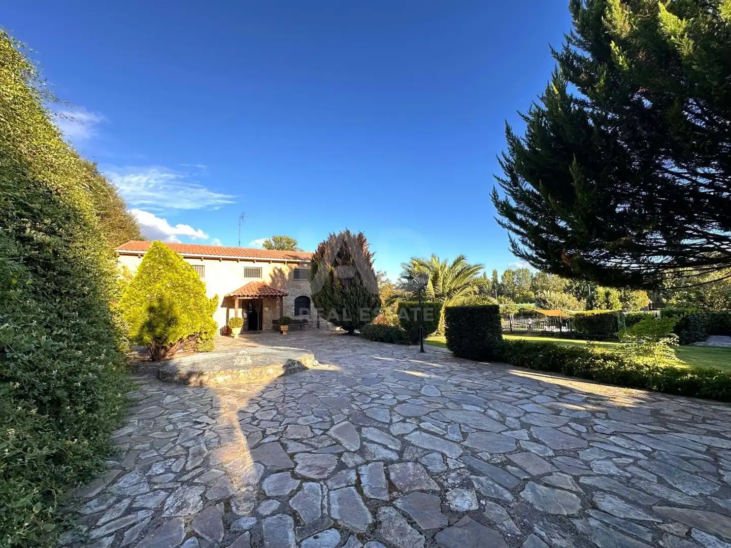 Außenansicht von Country house zum Verkauf in Ciudad Rodrigo mit Heizung, Terrasse und Schwimmbad