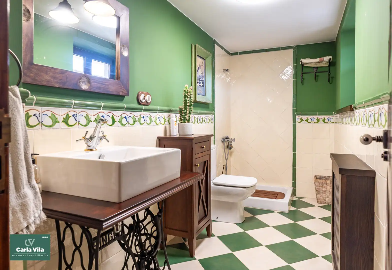 Bathroom of Houses for sale in Lugo  with Heating, Private garden and Parquet flooring