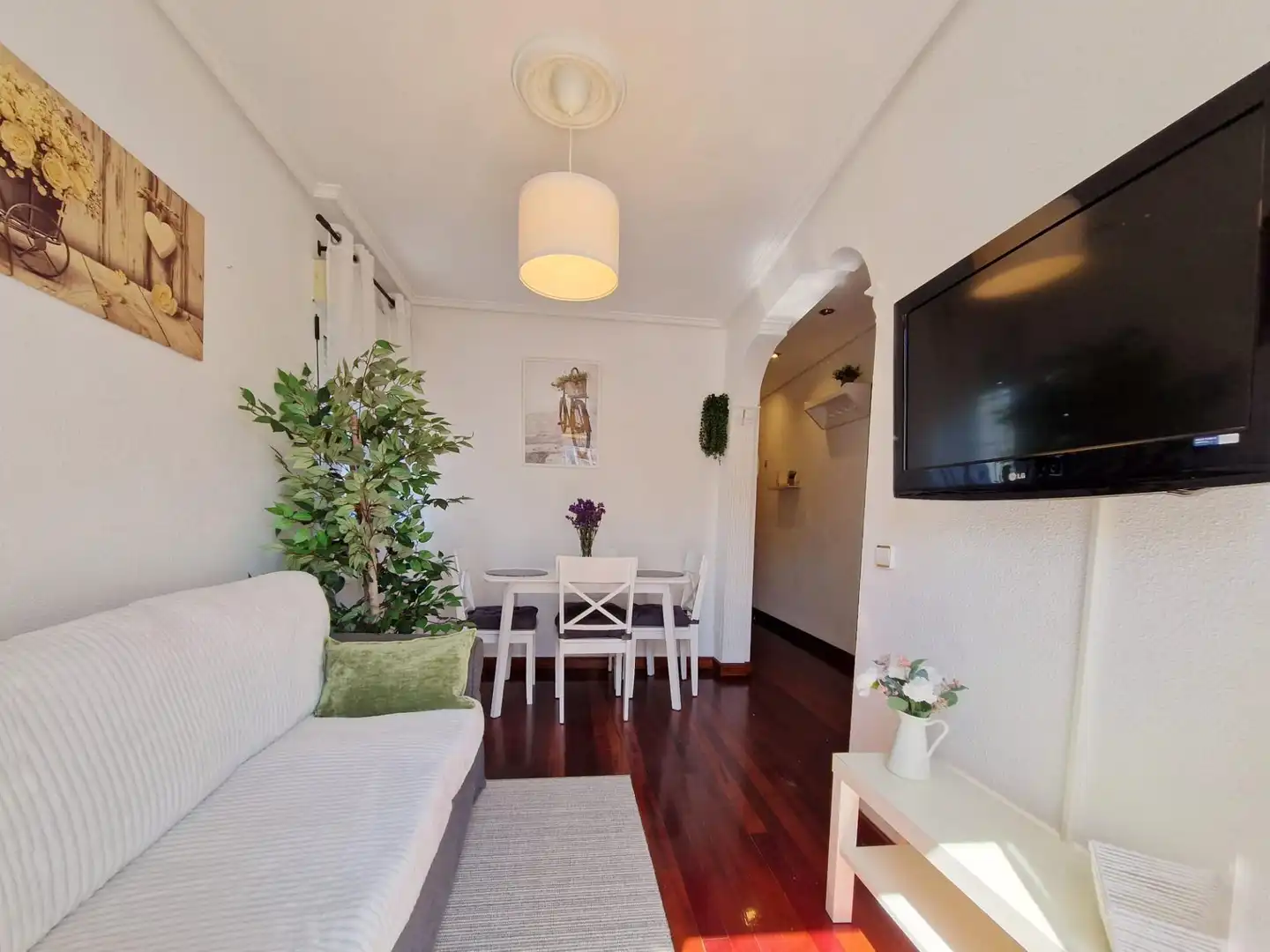 Wohnzimmer von Wohnung zur Miete in Santander mit Heizung, Terrasse und Möbliert