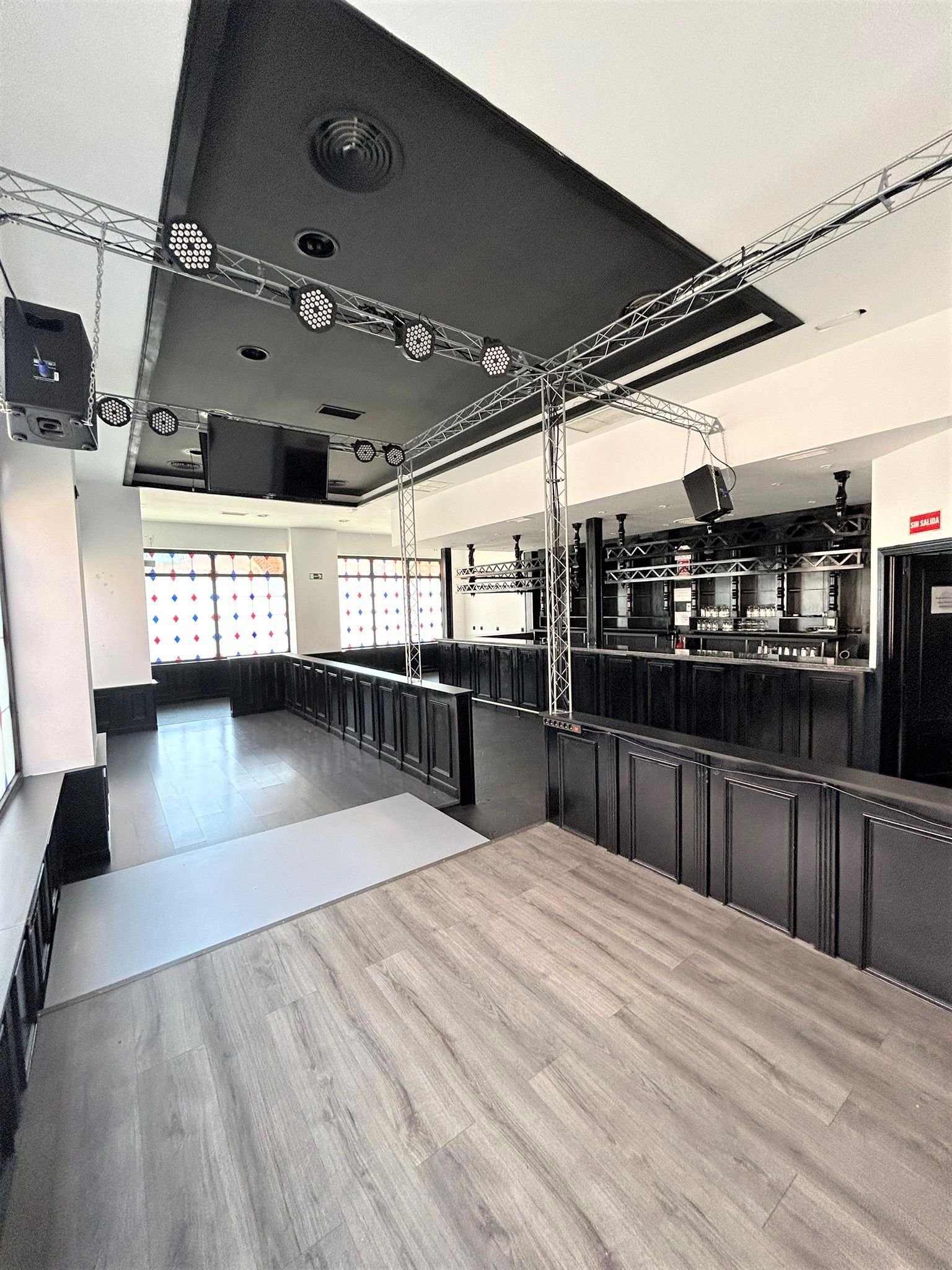 Local de alquiler en Villanueva de la Torre con Aire acondicionado