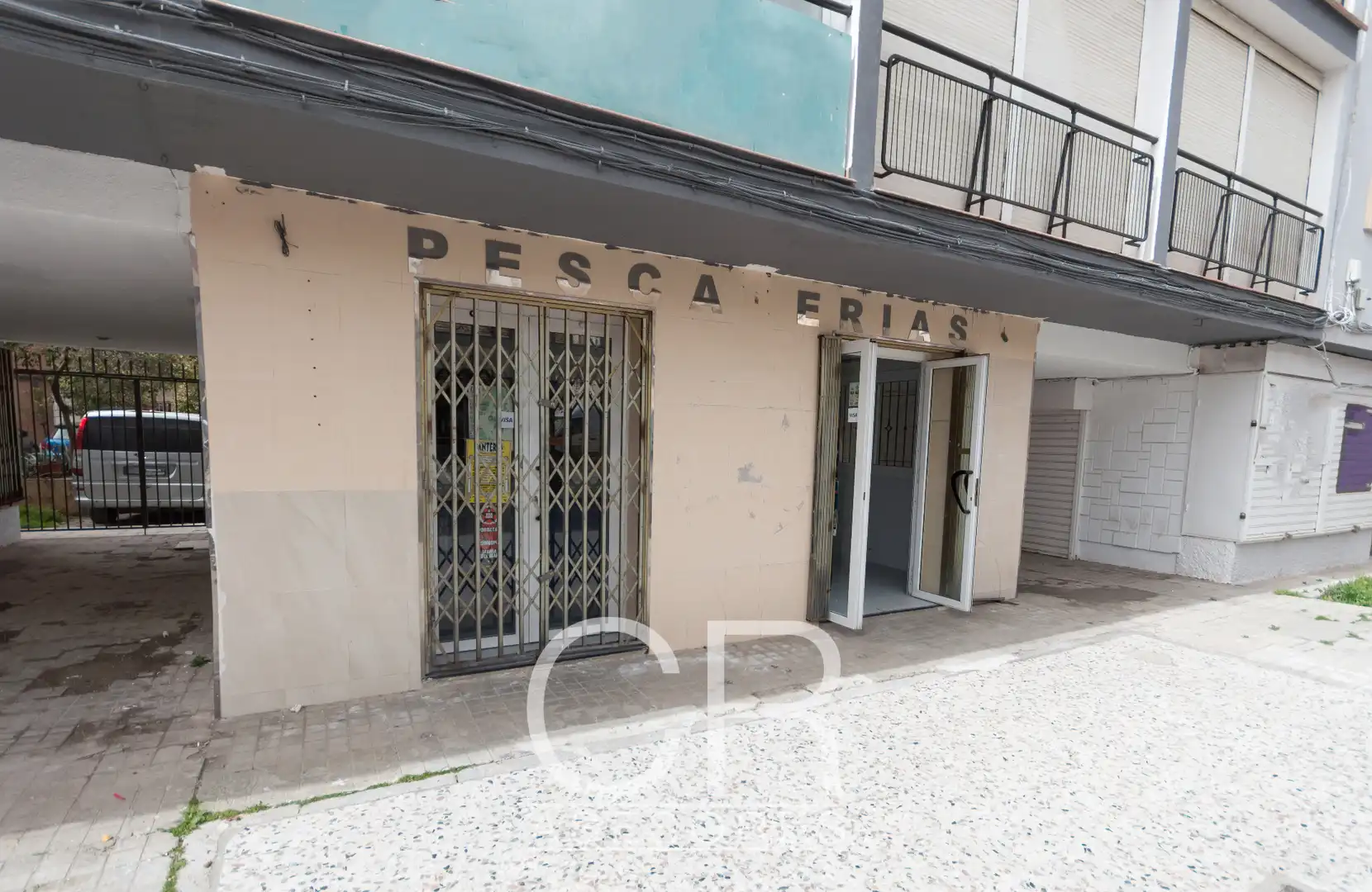 Local comercial en venda a Avenida de Dílar 86
