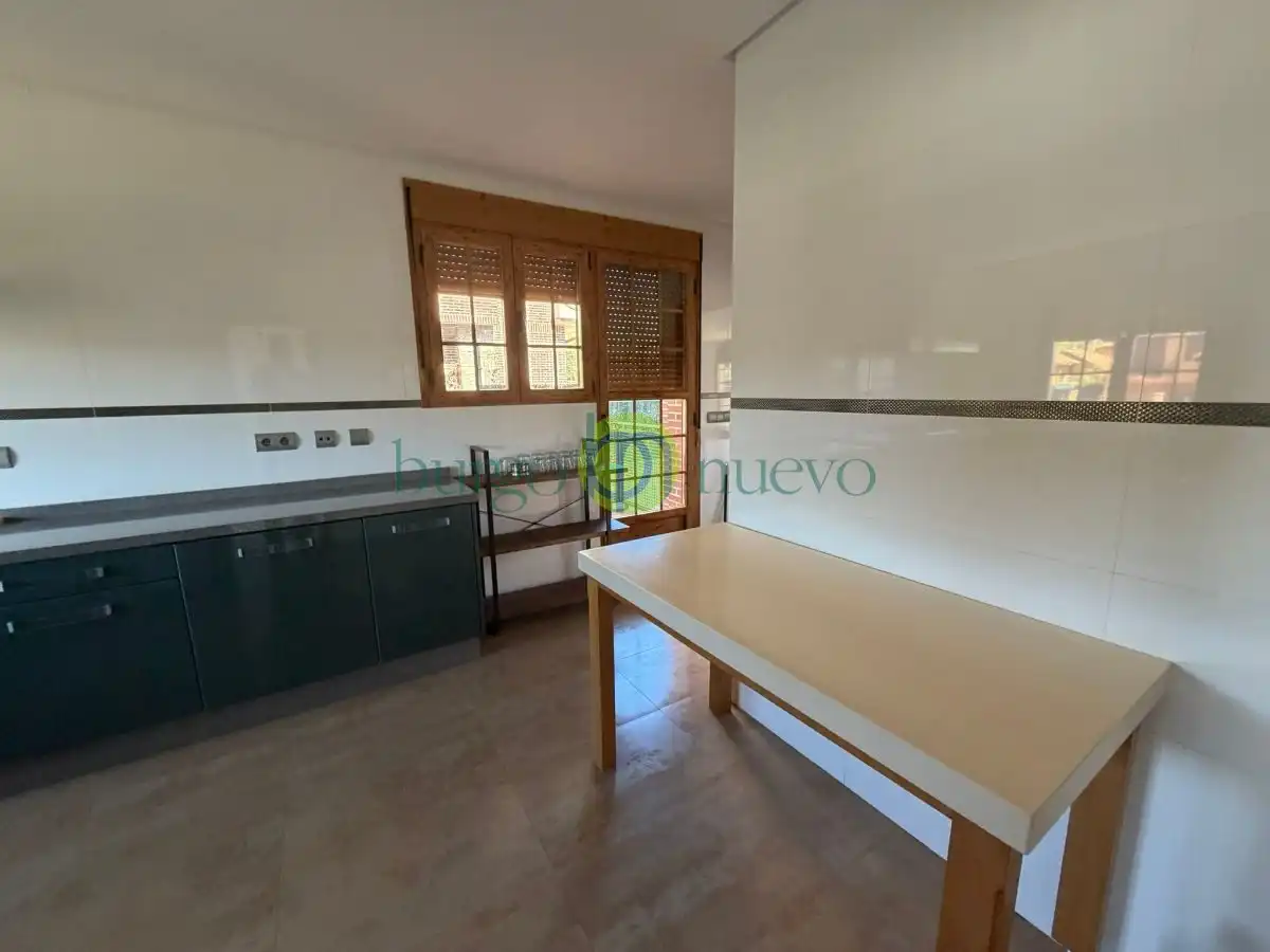 Villa mit Terrasse zur Miete in Calle Monte San Isidro, imagen 8