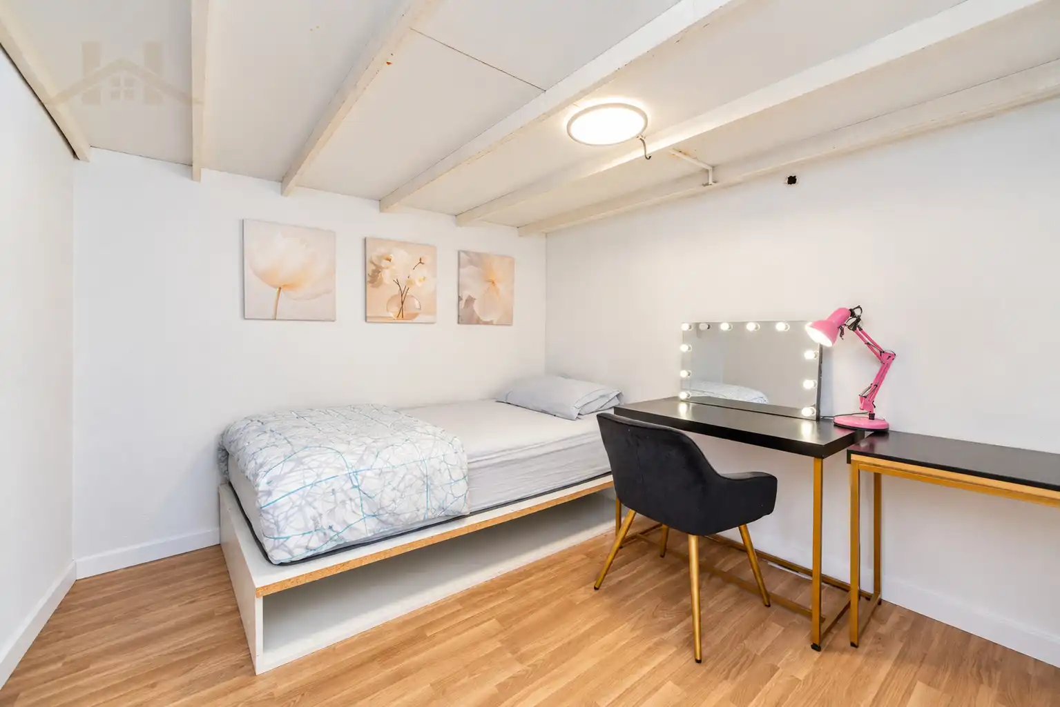 Schlafzimmer von Einfamilien-Reihenhaus zum Verkauf in Las Rozas de Madrid