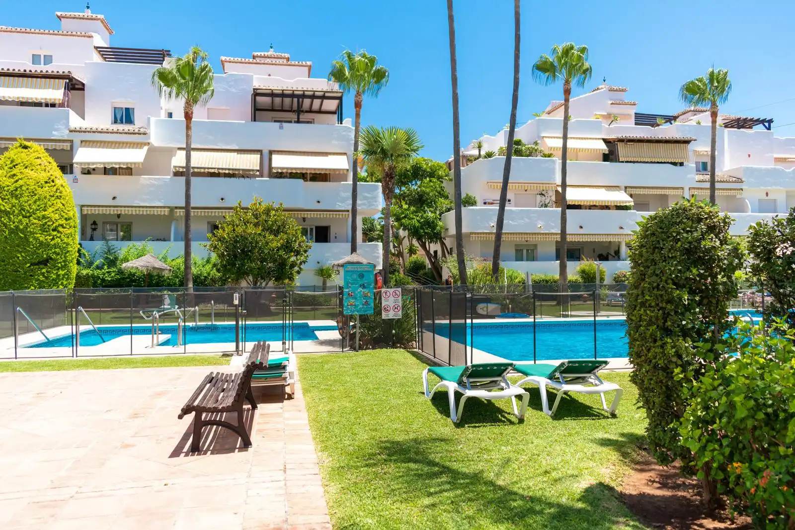 Piscina de Dúplex de alquiler en Marbella con Piscina, Amueblado y Piscina comunitaria