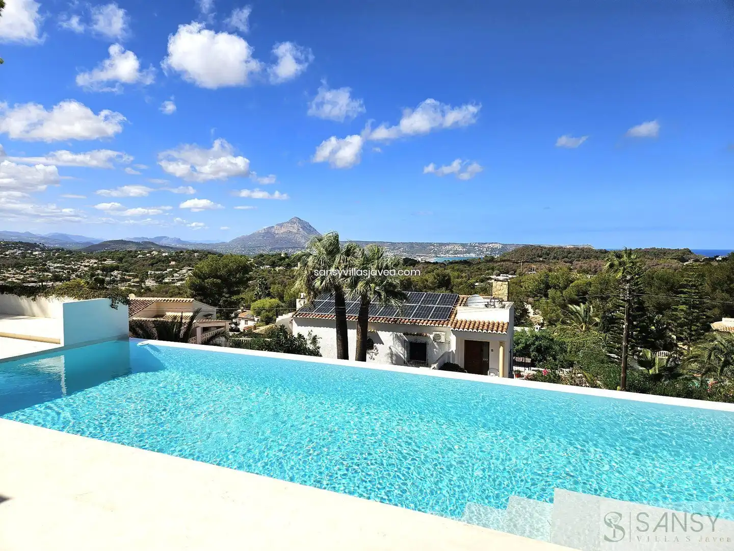 Swimming pool of Houses for sale in Jávea / Xàbia  with Air Conditioner and Storage room