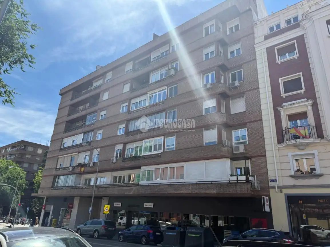 Piso en venta en Av. de los Toreros, Guindalera