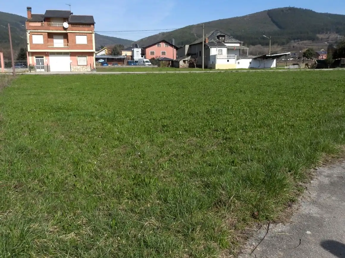 Terreno en venta en Cacabelos