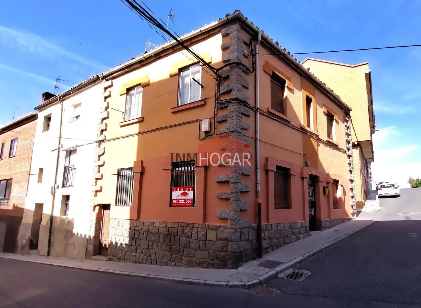 Vista exterior de Casa o xalet en venda en Ávila amb Calefacció, Traster i Moblat
