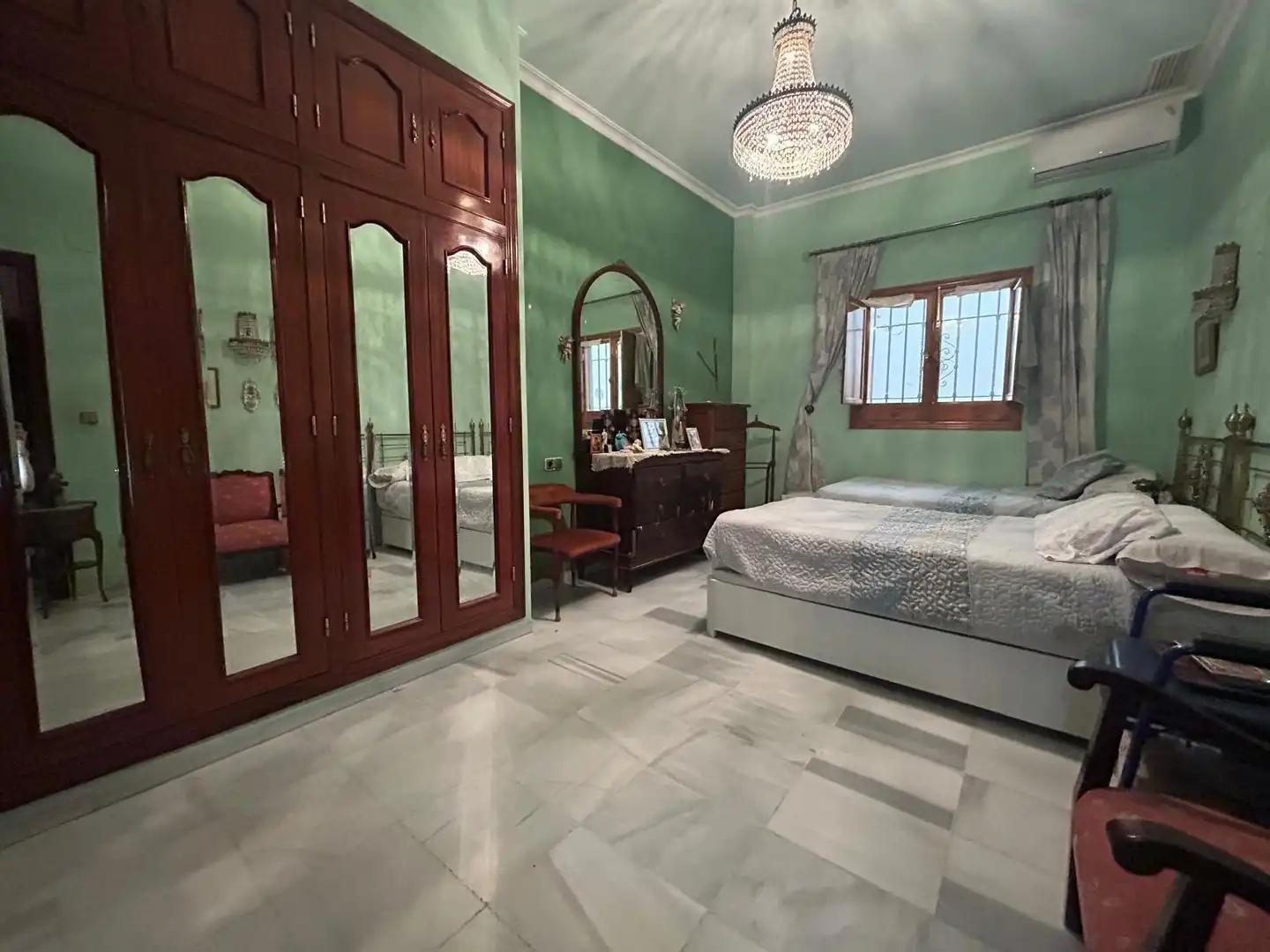 Bedroom of Houses for sale in Utrera