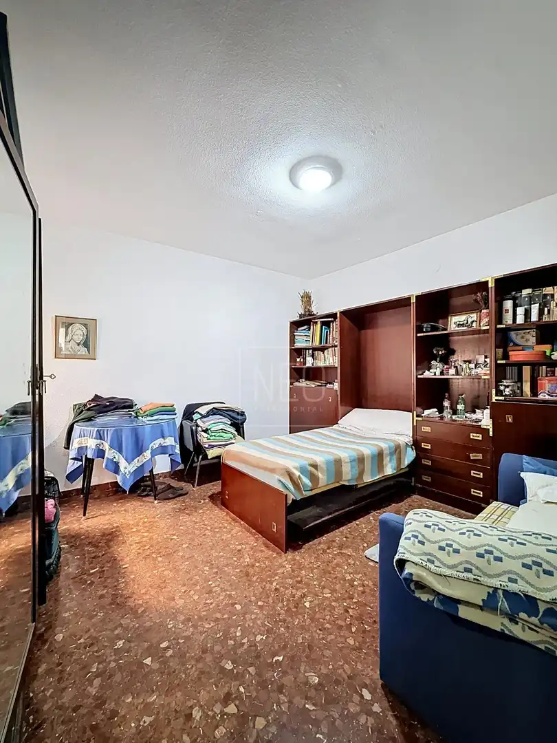Bedroom of Flat for sale in Granada  with Heating, Storage room and Balcony