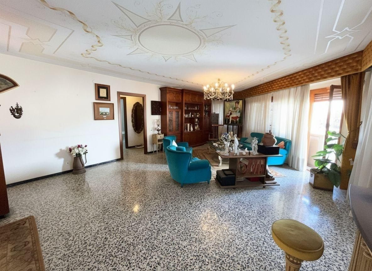 Sala de estar de Piso en venta en Alicante / Alacant con Terraza y Amueblado