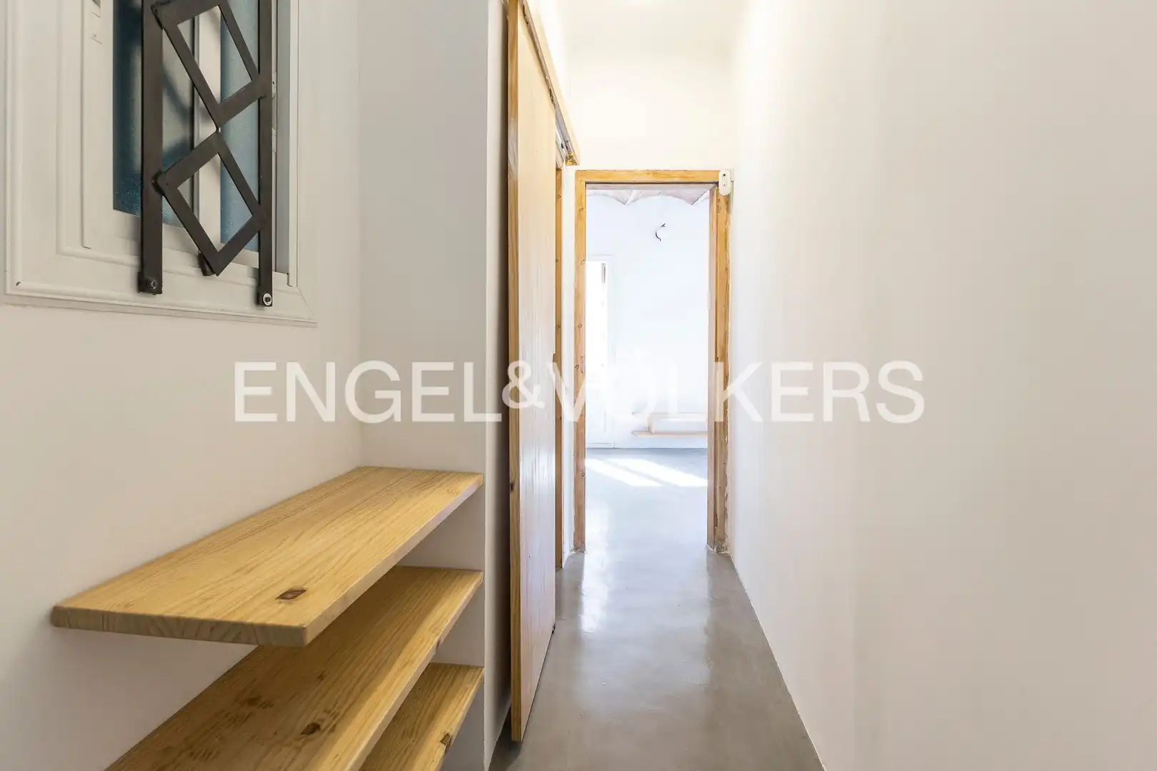 Flat for sale in Barcelona  with Air Conditioner, Heating and Balcony