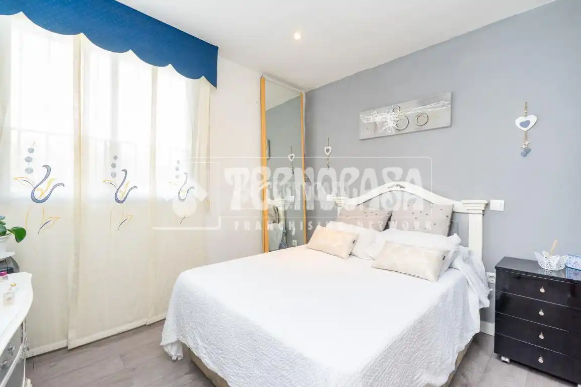 Habitación de Piso en venta en Coslada con Trastero