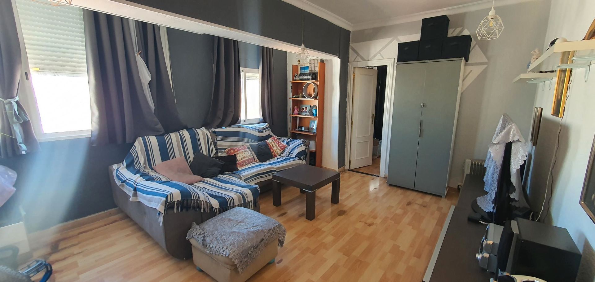 Living room of Flat for sale in  Valencia Capital  with Air Conditioner and Furnished