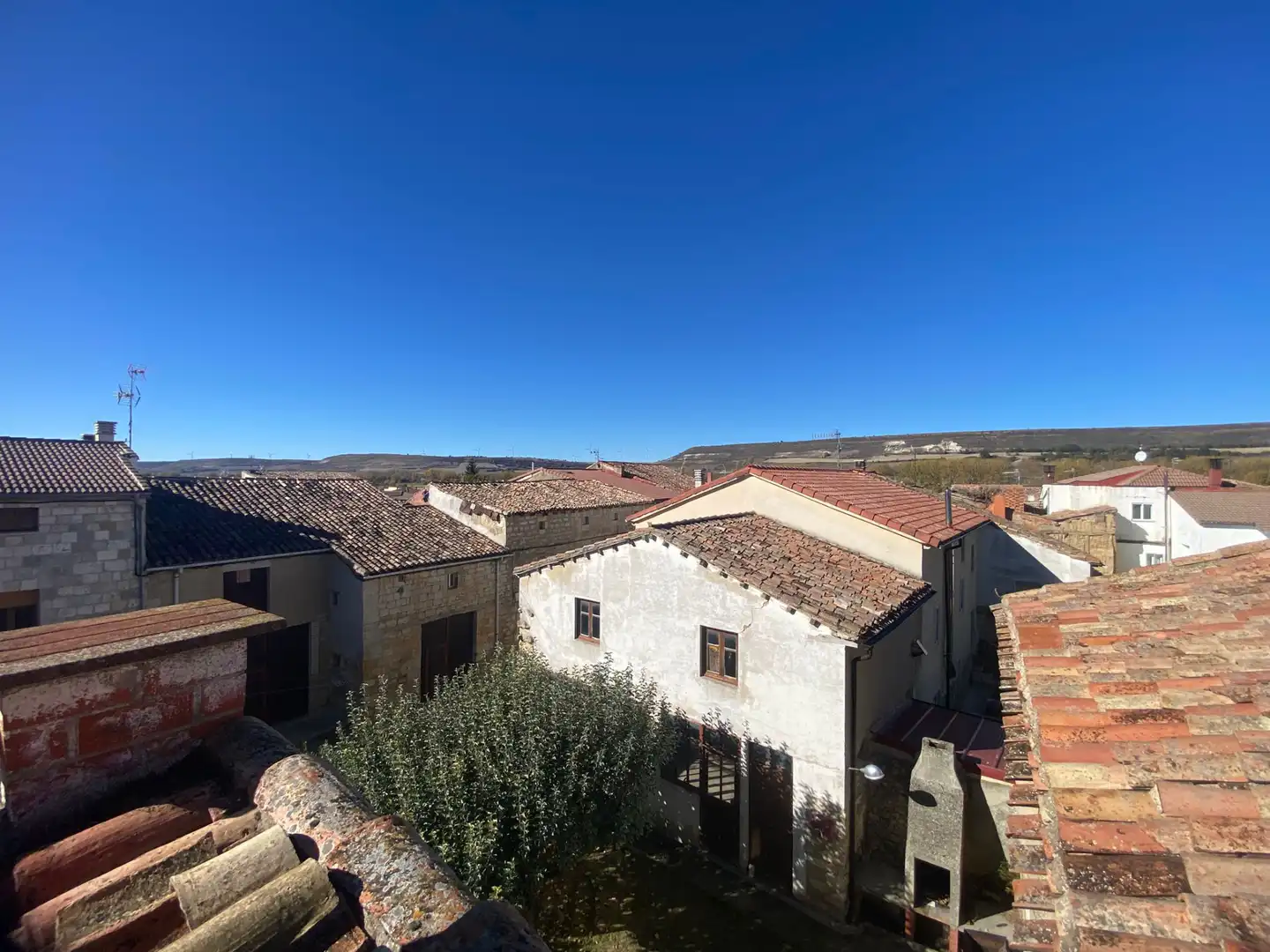 Vista exterior de Casa adosada en venta en Valle de Santibáñez con Calefacción, Terraza y Trastero