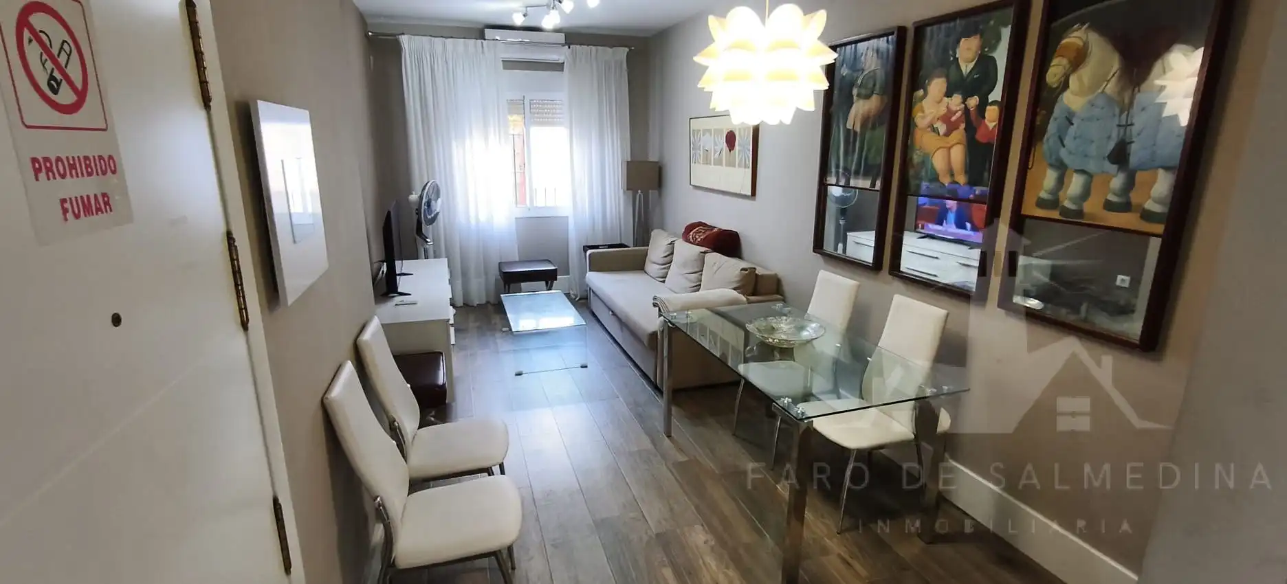 Sala d'estar de Apartament en venda en Chipiona amb Aire condicionat