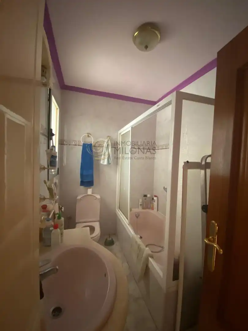 Baño de Ático en venta en Benidorm con Terraza, Amueblado y Balcón